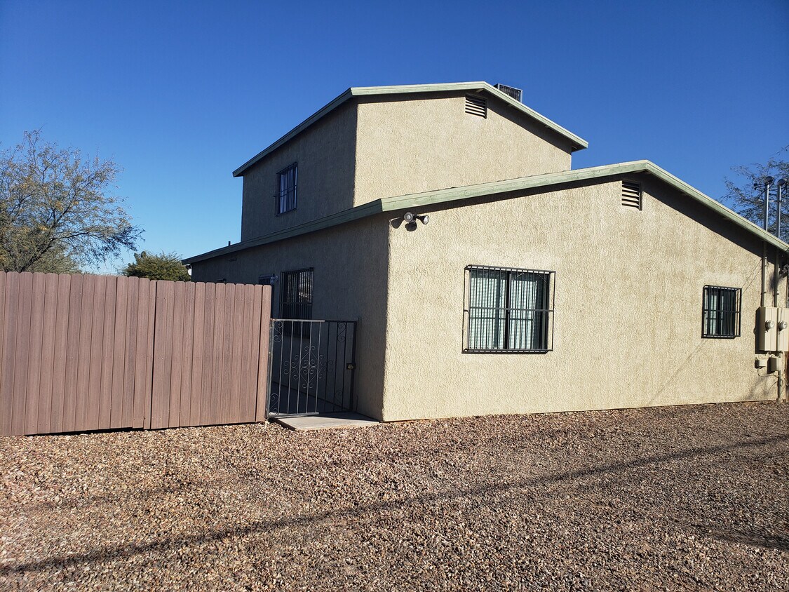 Foto principal - 530 E Linden St