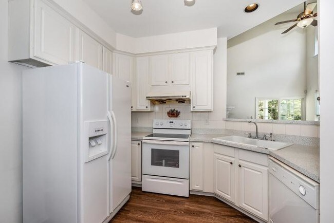 Building Photo - 4 bedroom in Raleigh NC 27612
