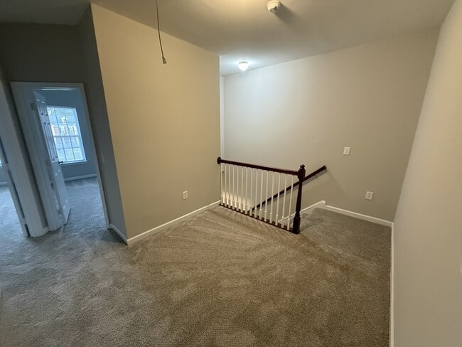 Building Photo - Beautiful 3 Bedroom Town Home! AMAZING CARY LOCATION!!!!