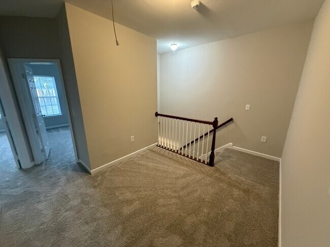 Foto del edificio - Beautiful 3 Bedroom Town Home! AMAZING CARY LOCATION!!!!