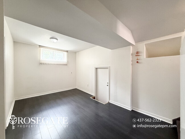 Building Photo - All-Inclusive 2-Bedroom Corner Basement Apartment – Pet Friendly – Scarborough