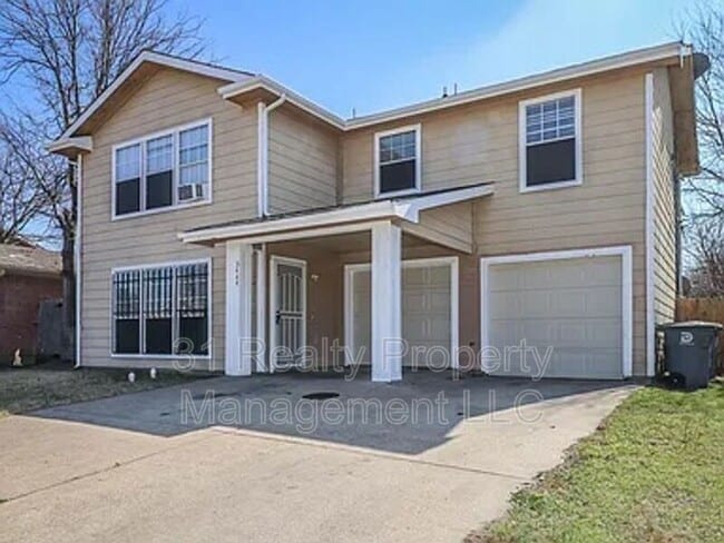 Foto del edificio - 3444 Pinebrook Dr