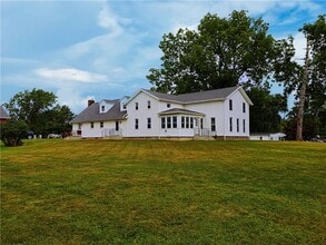 Building Photo - 235 Lighthouse Rd