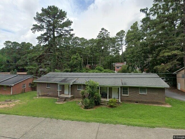 Quaint Triplex Right in Clemson! - Quaint Triplex Right in Clemson! Apartment