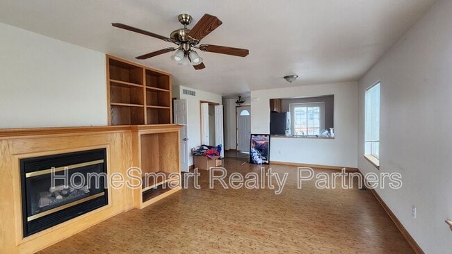 Building Photo - 203 W Coal Creek Dr