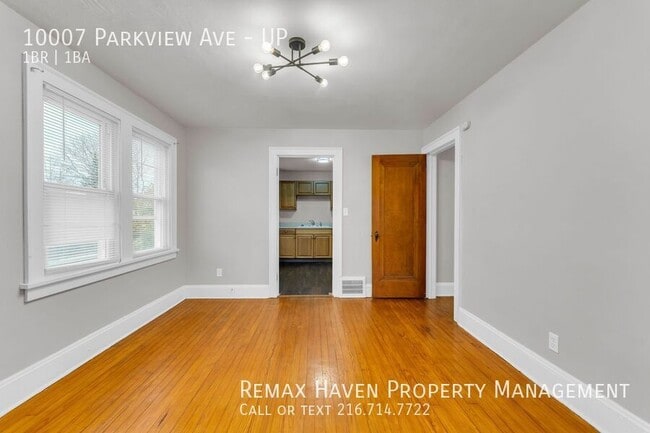 Building Photo - 10007 Parkview Ave