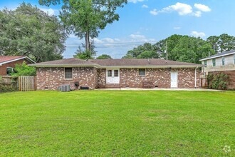 Building Photo - 2075 Vestry Dr