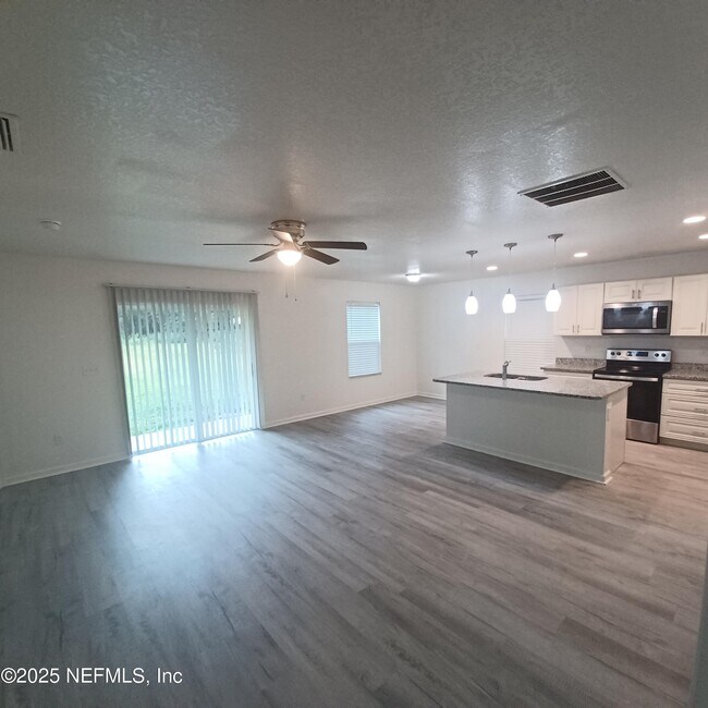 Foto del edificio - 4840 Kenneth St