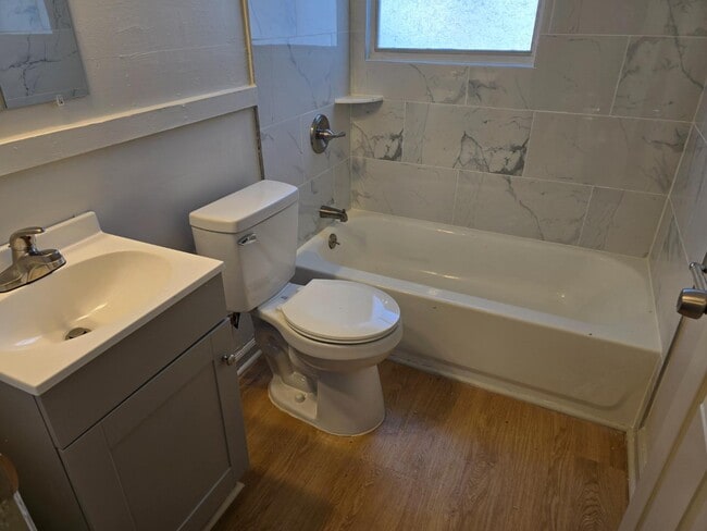 Foto del edificio - 2520 16th Ave