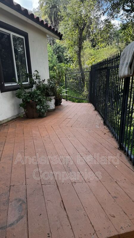 Building Photo - 2514 El Venado Dr