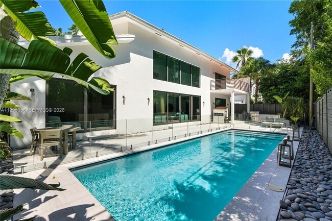 Building Photo - 3782 El Prado Blvd