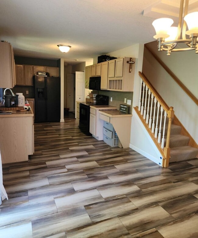 Building Photo - Ready to go forest lake 3 bed 4 bath townh...