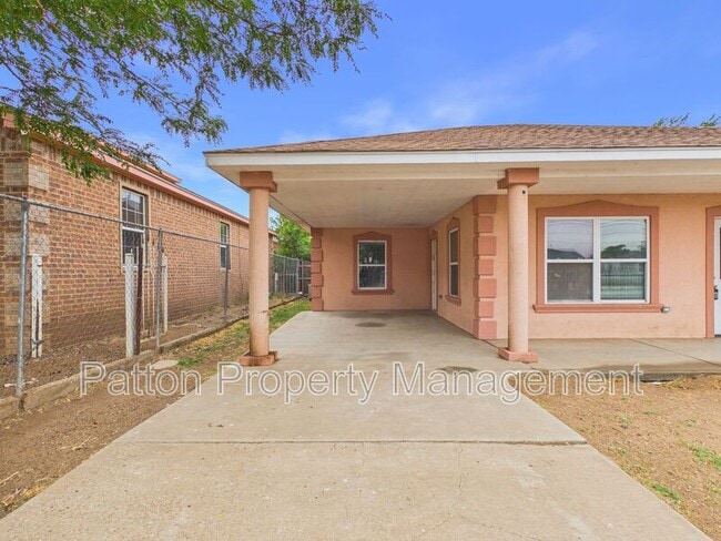 Building Photo - 745 N Aldredge St