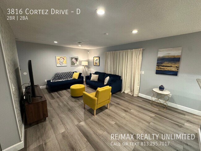 Building Photo - 3816 Cortez Drive Unit #D Tampa, FL 33614