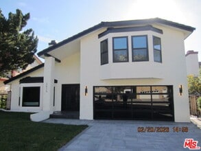 Building Photo - 2615 Woodstock Ln