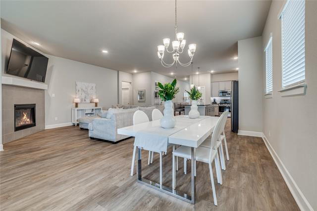 Foto del edificio - "Charming 3-Bed, 2.5-Bath Home with Gourmet Kitchen and Inviting Indoor-Outdoor Living!"