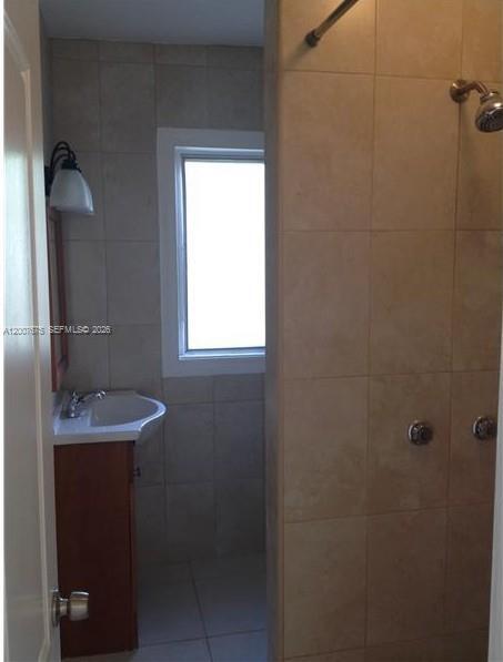 Foto del edificio - 305 NE 2nd Ave