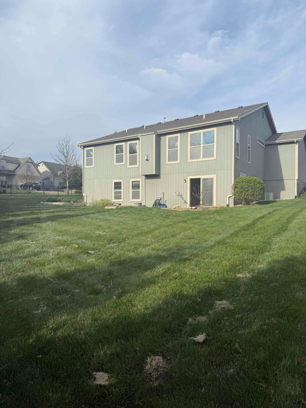 Building Photo - 2112 Cove Ct