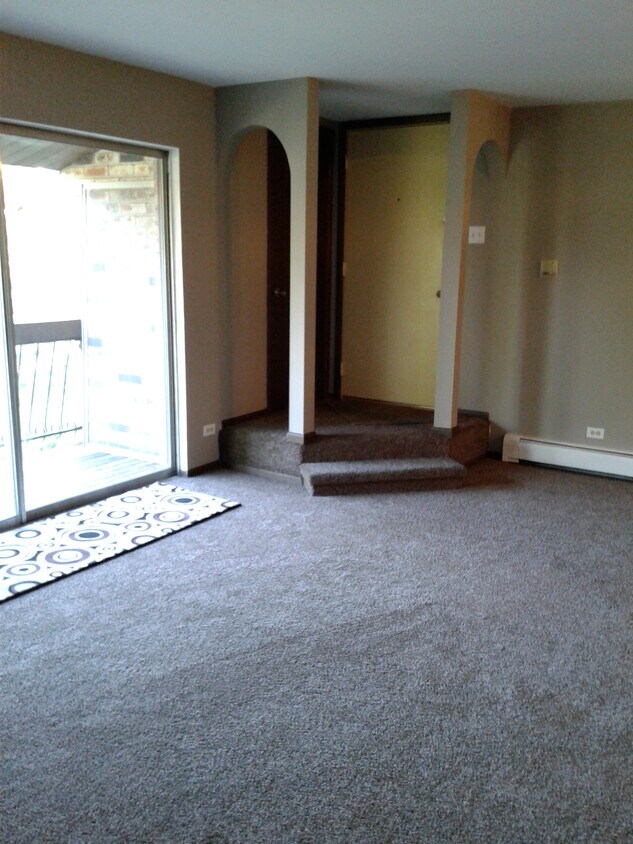 Front entry with coat closet - 15820 Orlan Brook Dr