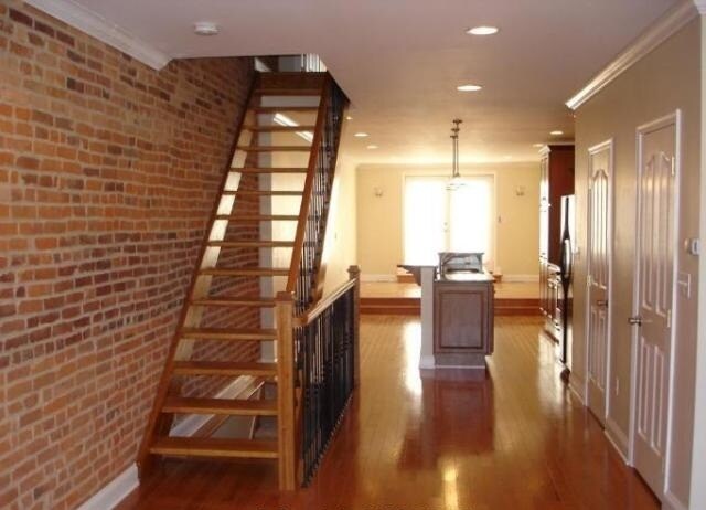 Primary Photo - 623 S Clinton St