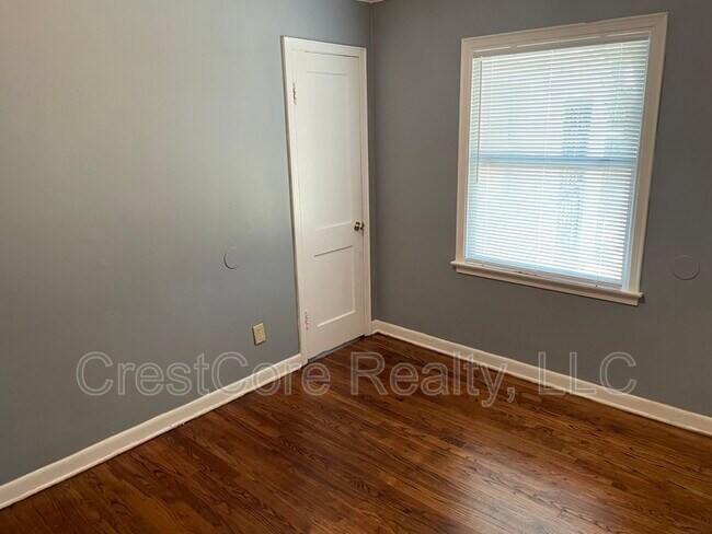 Building Photo - 786 N Stevens Cir