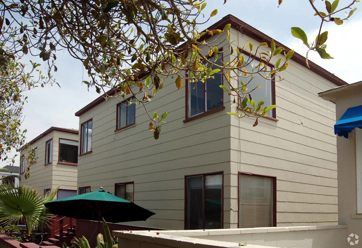 717727 Whiting Ct, San Diego, CA 92109 Apartments in San Diego, CA