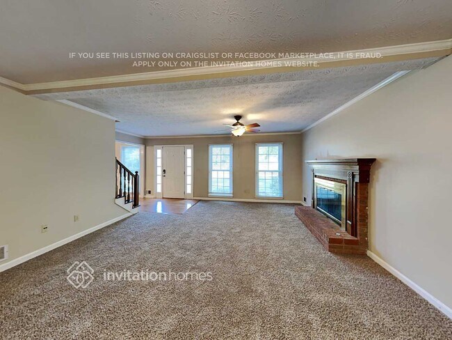 Foto del edificio - 2536 Ashworth Lake Rd