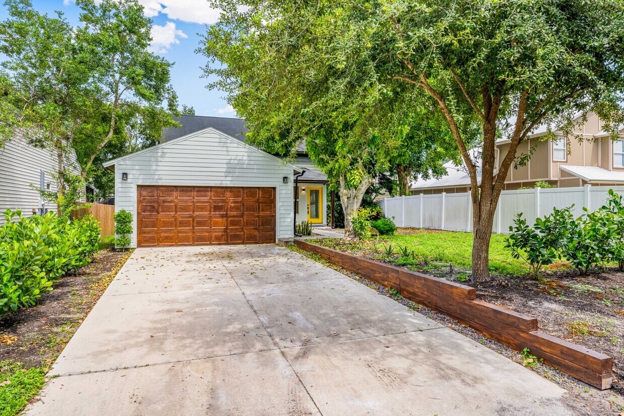 Primary Photo - 5175 Moeller Ave