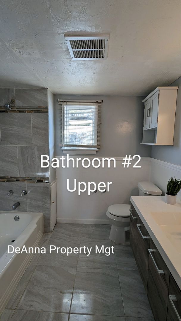 Foto del edificio - Euclid Single home -3 bedrooms 2 bathrooms