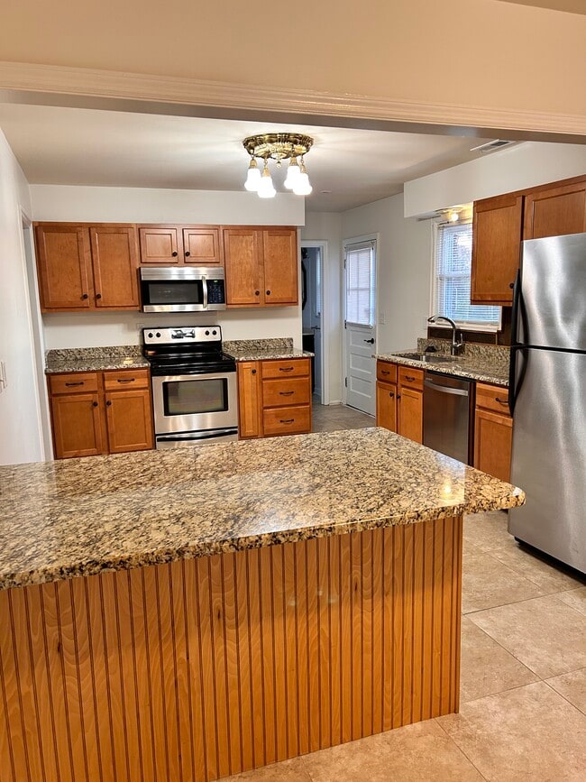 Building Photo - 9537 Nora Ln