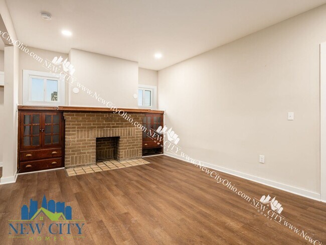 Foto del edificio - 1390-1392 Sullivant Ave, Columbus OH 43223