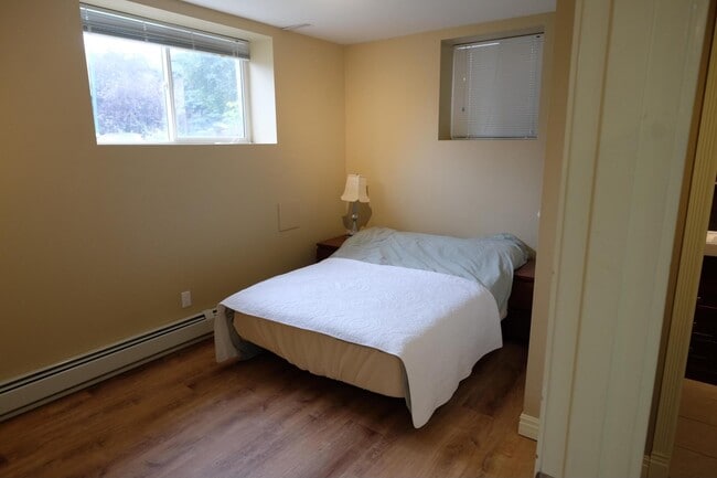 Chambre 1 - 1908 26 Av SW