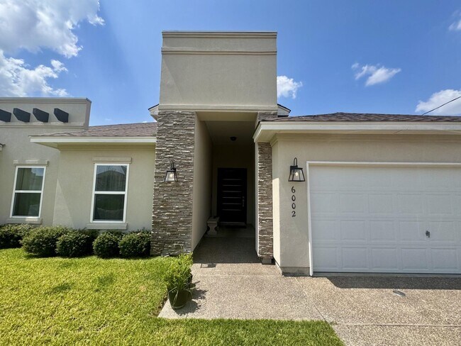 Building Photo - 6002 Amir Dr