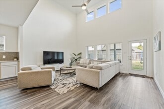 Building Photo - 10212 Prairie Creek Ln