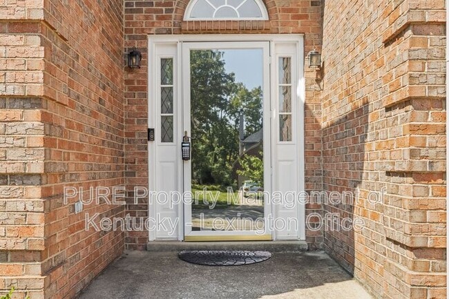 Building Photo - 905 Andover Green