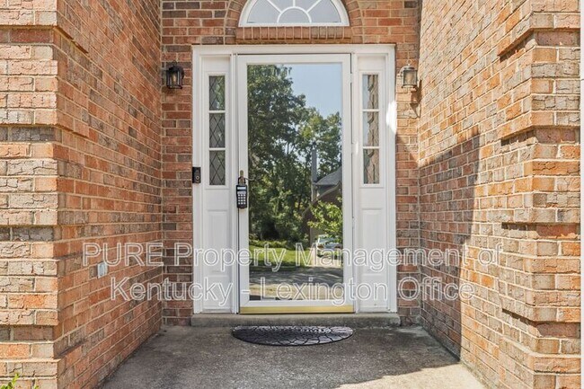 Foto del edificio - 905 Andover Green