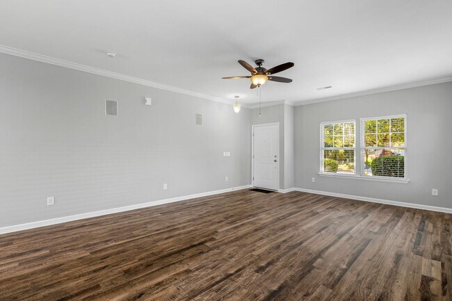 Building Photo - Newer Home, Granite Counter-Tops, Wood Laminate Flooring, SS Appliances, Garage, Fenced, Must See!