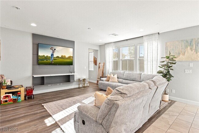 Foto del edificio - 10331 Western Pine Ave