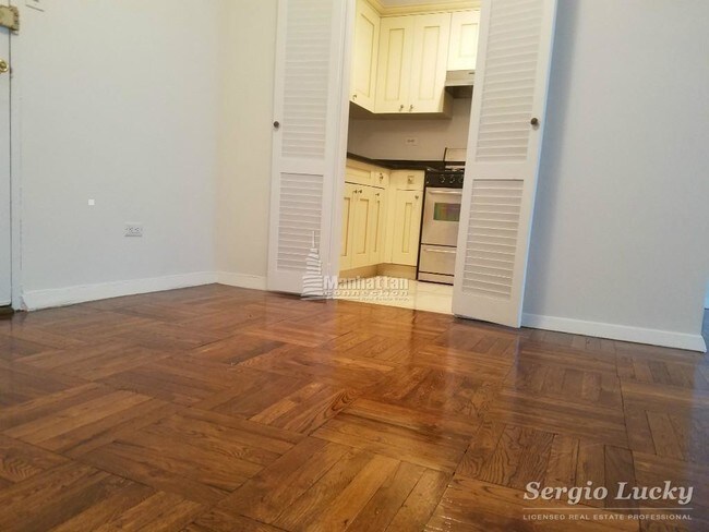 Foto del edificio - 515 E 85th St