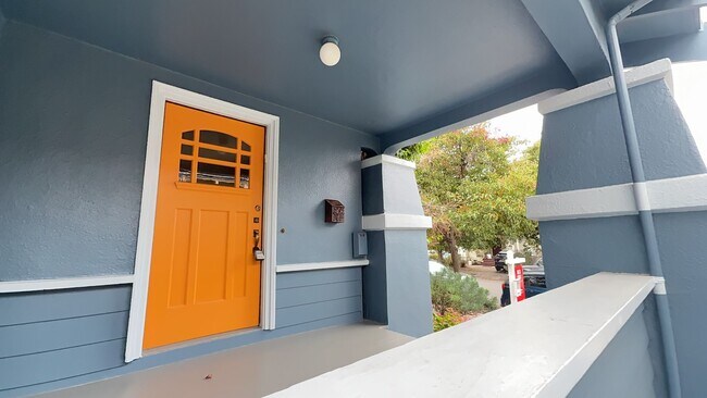 Foto del edificio - EPIC REA: Beautiful 2 Bed/2 Bath In the Heart of West Berkeley’s Poet’s Corner.