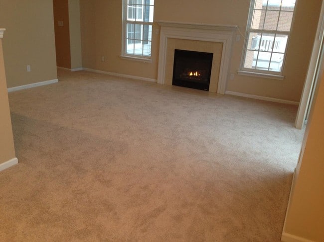 Building Photo - 724 Olde English Cir