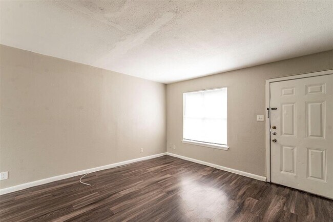 Foto del edificio - 5812 Sweeney Cir