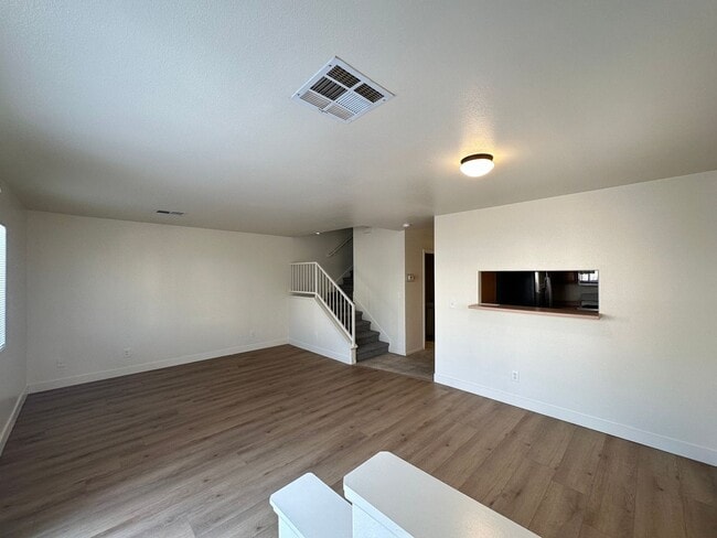Building Photo - Spring Valley Ranch