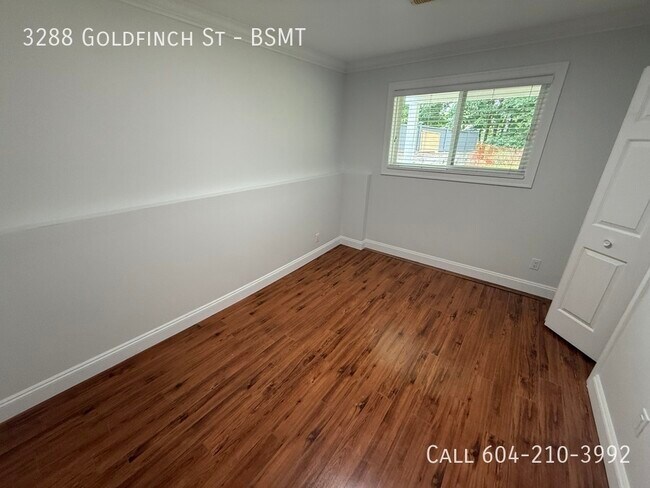 Photo du bâtiment - Updated Ground Level Suite