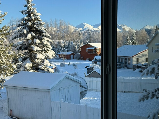 Foto del edificio - 2527 Wesleyan Dr