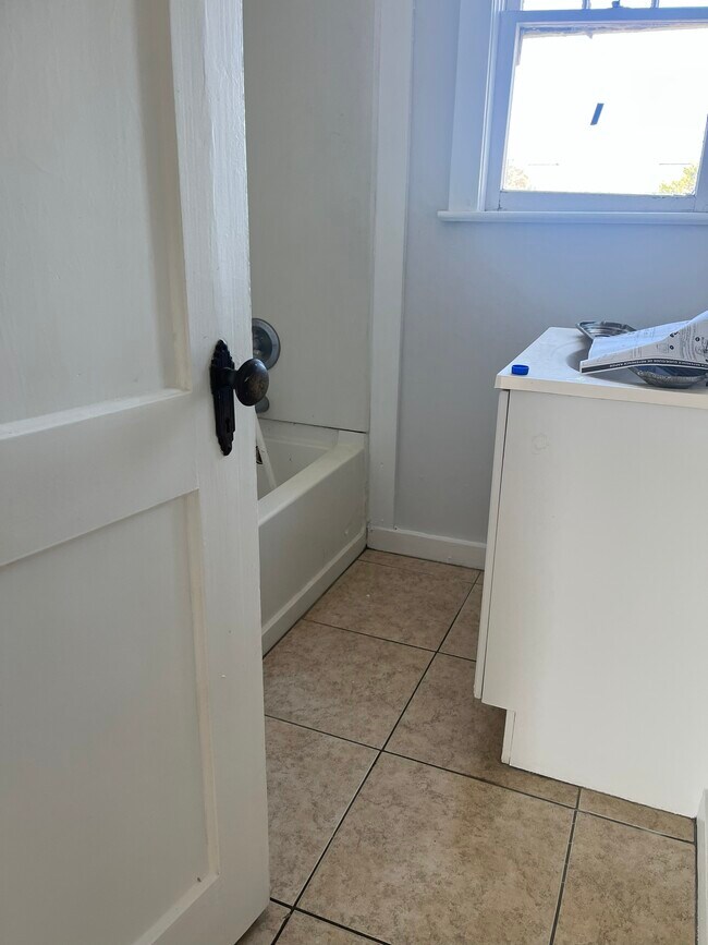 Foto del edificio - 2717 S Fletcher Ave