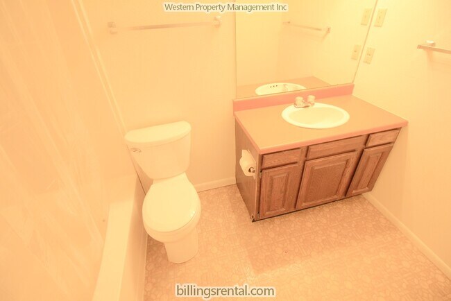 Baño - 1542 Governors Blvd