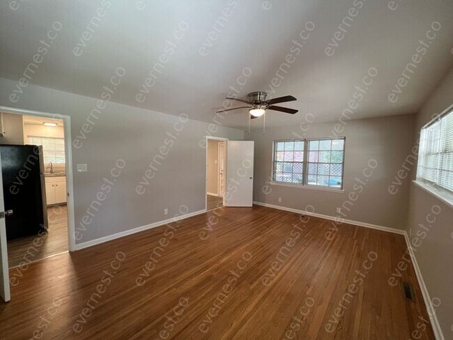 Building Photo - 44 Berkshire Dr