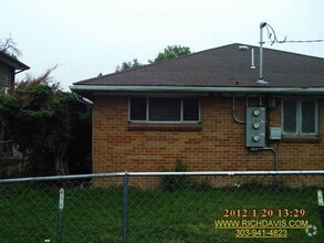 Building Photo - 1162 N Yosemite St