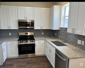 Building Photo - 18713 Golden Eagle Way